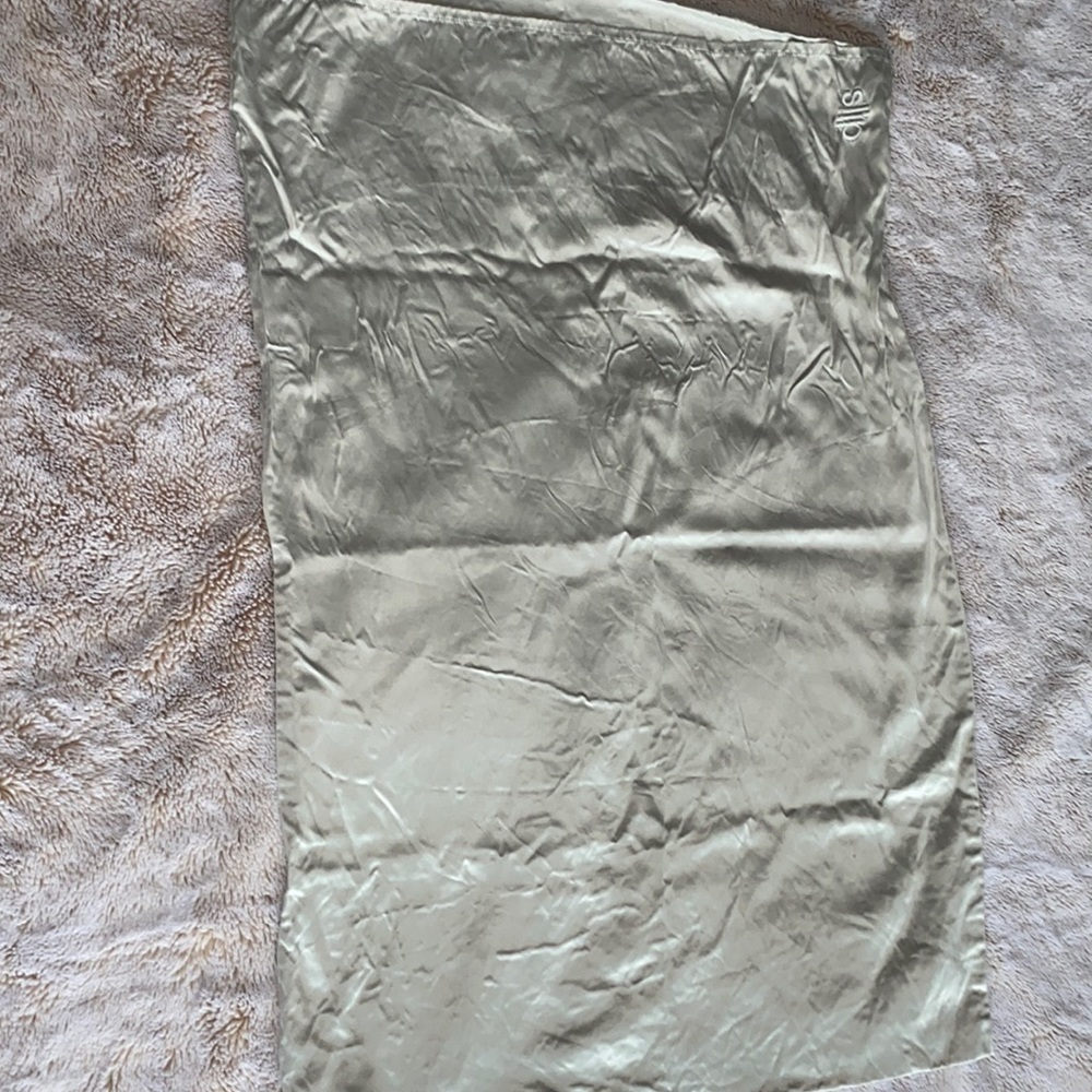 Authentic slip pillow case. Anti-aging. Gently used. No box.